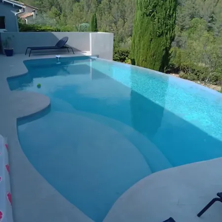 Superb Contemporary With Pool And Garden *