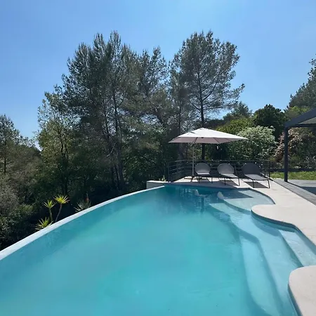Superb Contemporary With Pool And Garden *
